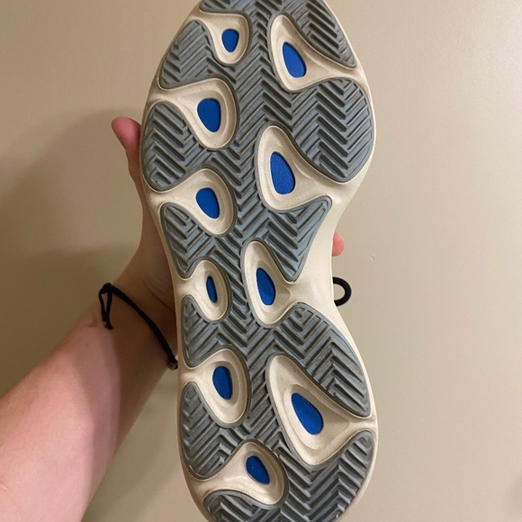 Adidas Yeezy 700 V3 Azael - Picture 3 of 11